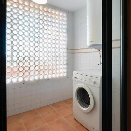 Cubo's Costalita & Free Parking Apartment Estepona